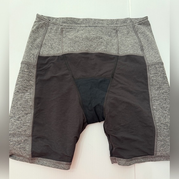 Thinx Cycle Bike Shorts - Moderate - Large - Picture 6 of 10